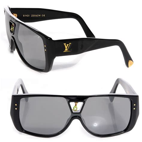 LOUIS VUITTON Acetate Bindi Sunglasses Black .